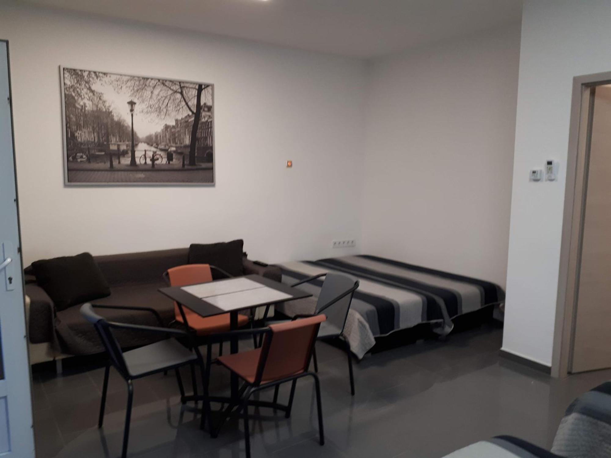 Kertvarosi Apartman Tiszaújváros Exterior foto