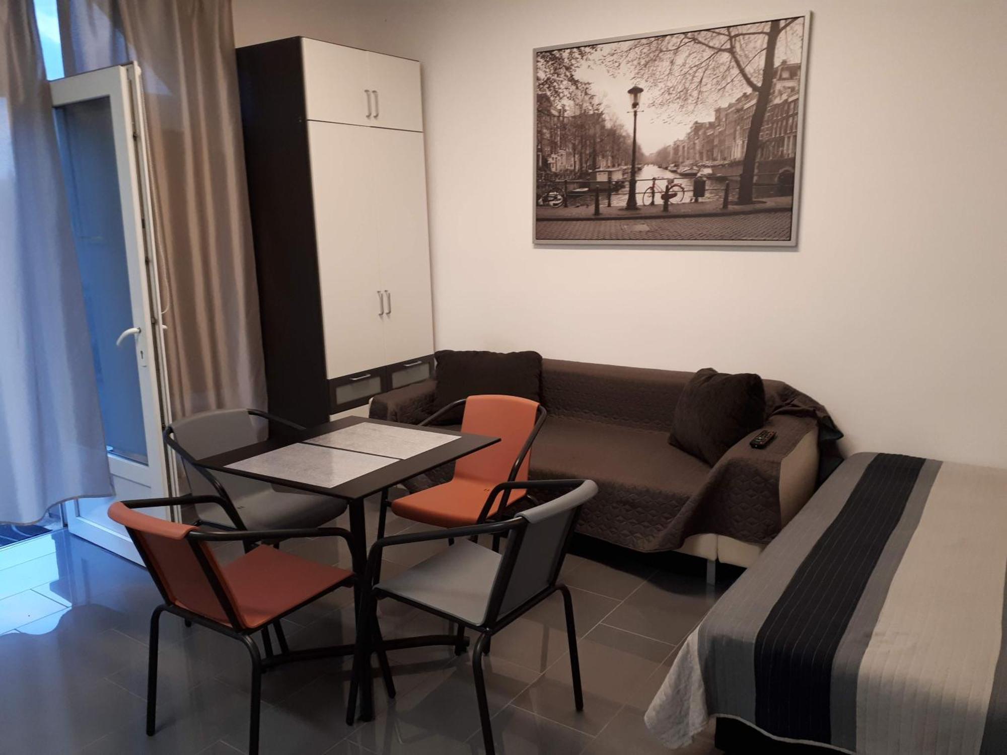 Kertvarosi Apartman Tiszaújváros Exterior foto