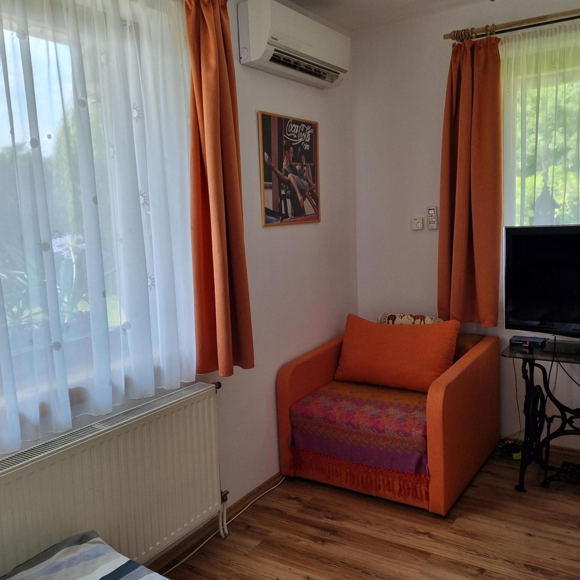 Kertvarosi Apartman Tiszaújváros Exterior foto