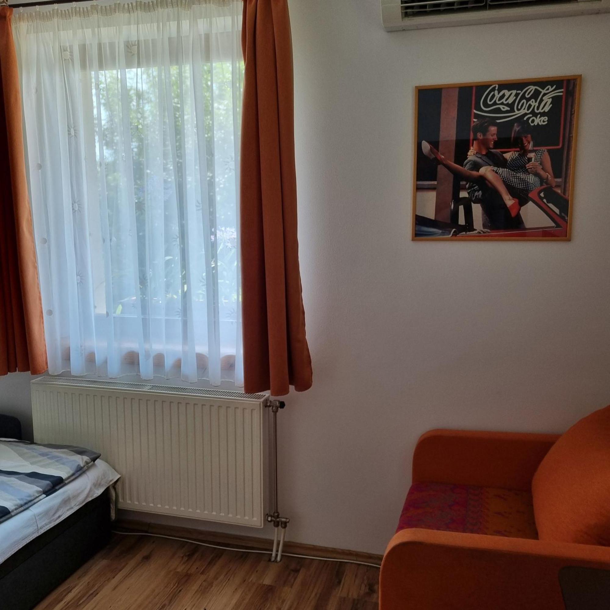 Kertvarosi Apartman Tiszaújváros Exterior foto
