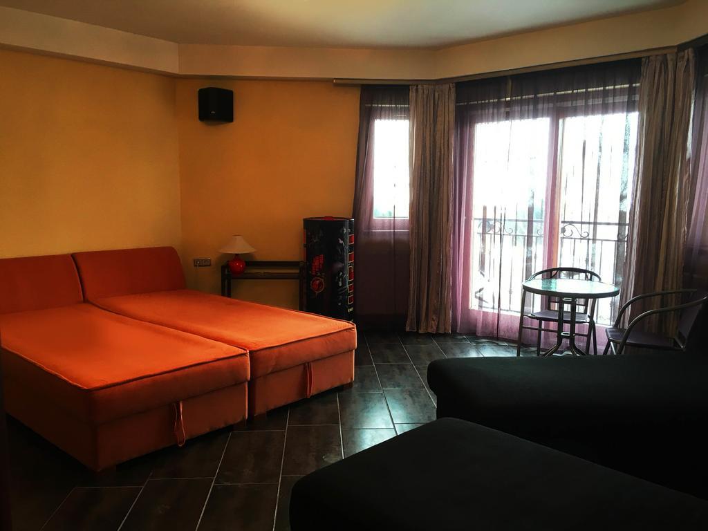 Kertvarosi Apartman Tiszaújváros Exterior foto