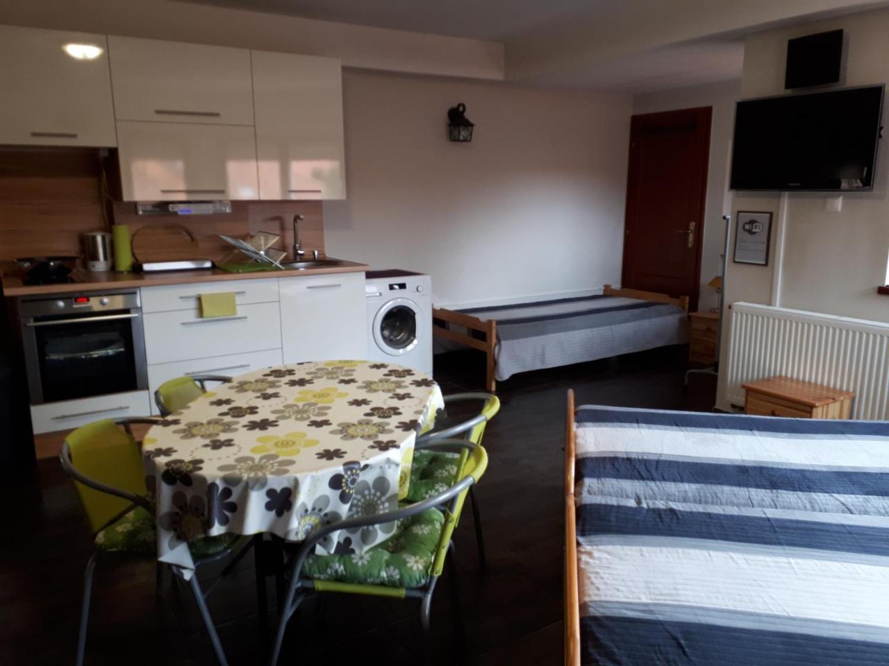 Kertvarosi Apartman Tiszaújváros Exterior foto