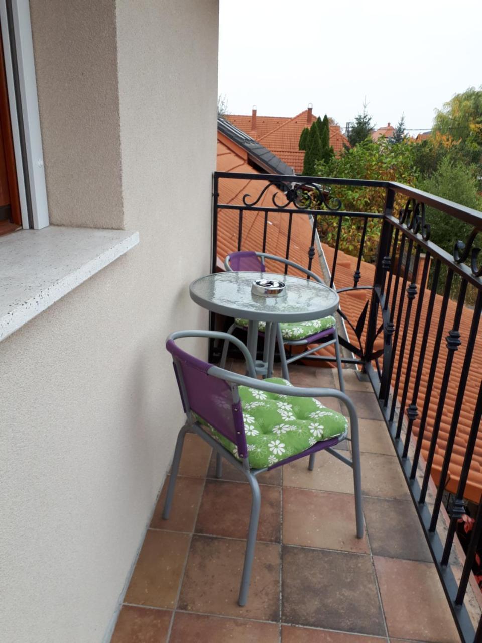 Kertvarosi Apartman Tiszaújváros Exterior foto