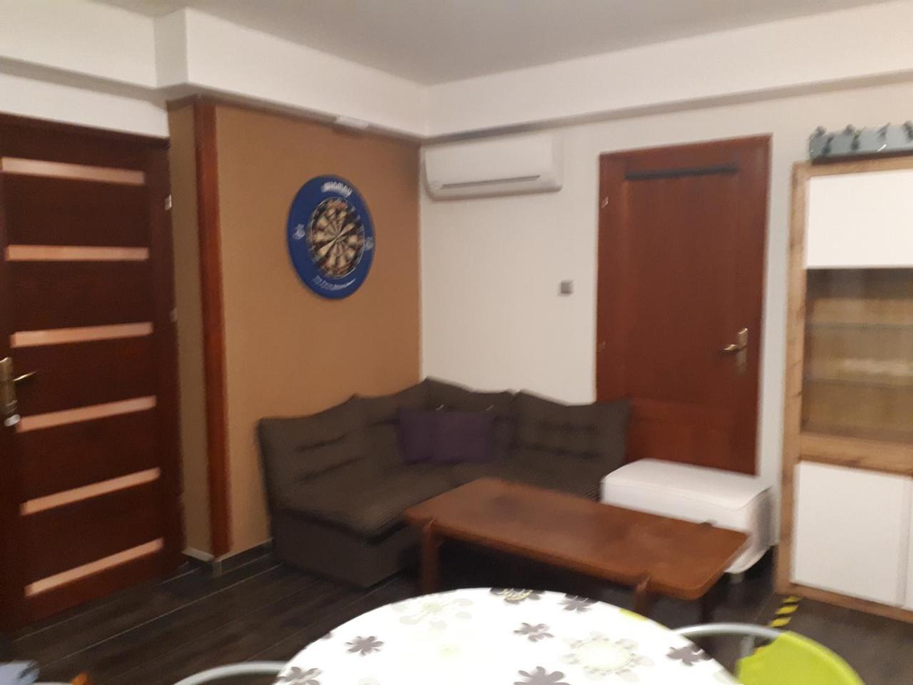 Kertvarosi Apartman Tiszaújváros Exterior foto