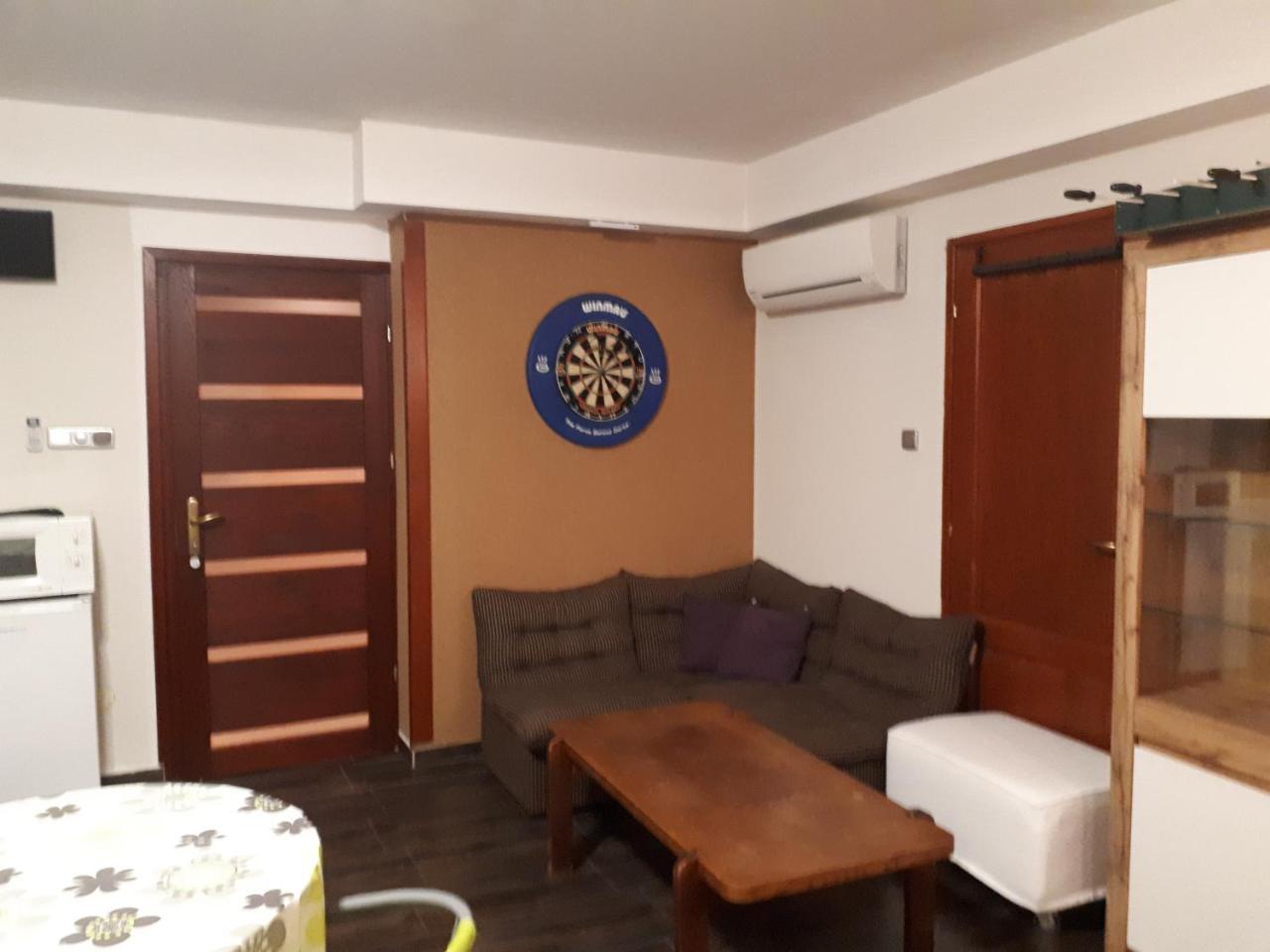 Kertvarosi Apartman Tiszaújváros Exterior foto